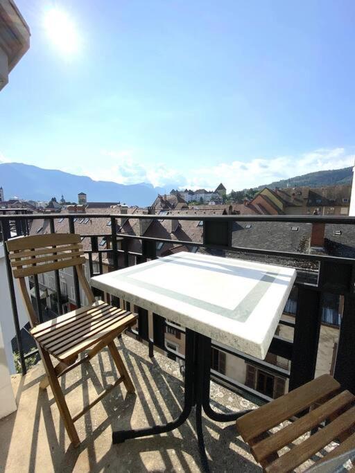 T3 De 73 M2 , Garage , Vue Montagnes Et Chateau Annecy Buitenkant foto